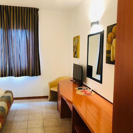 Hotel Softwood Recanati Bagian luar foto