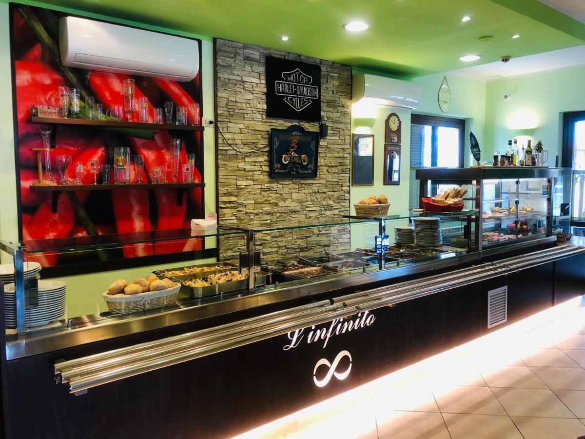 Hotel Softwood Recanati Bagian luar foto