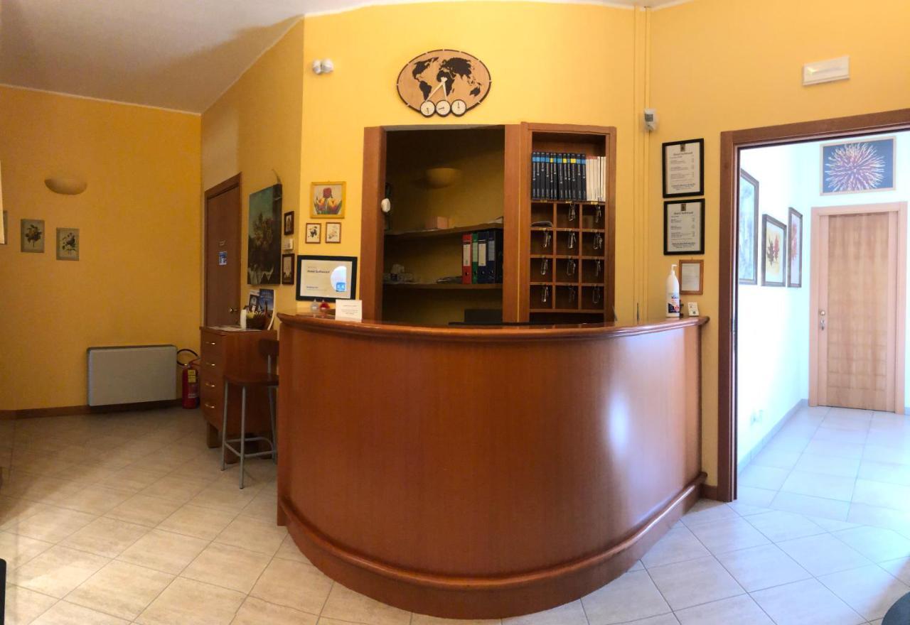 Hotel Softwood Recanati Bagian luar foto
